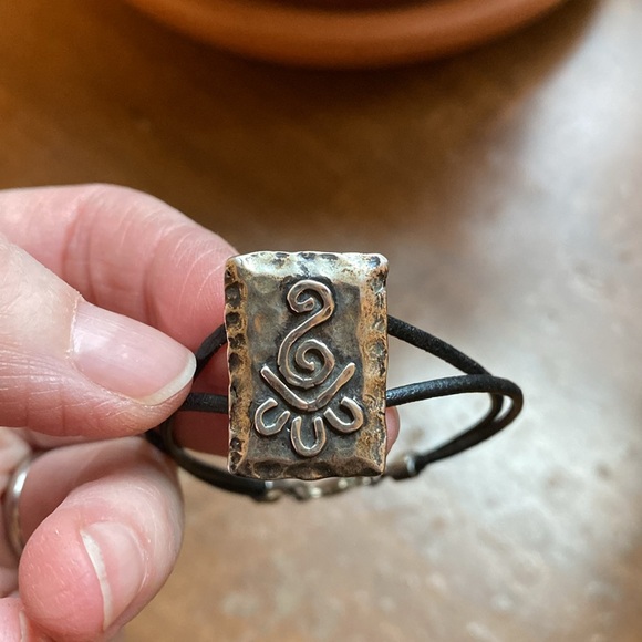 Sterling and leather bracelet - Picture 2 of 4